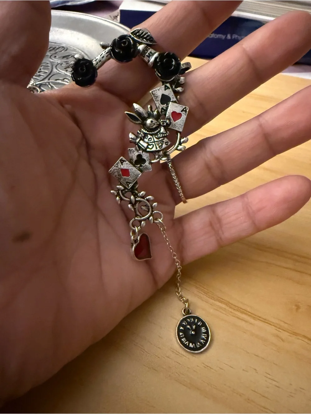 “Hot Topic” Silver Ear Cuff Alice in Wonderland Official Lewis Carroll